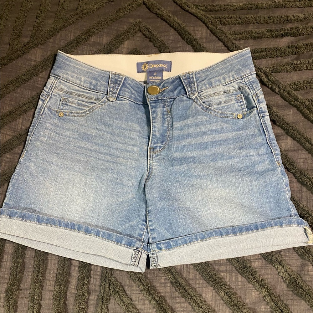 Democracy absolution Denim shorts NWOT SZ 2